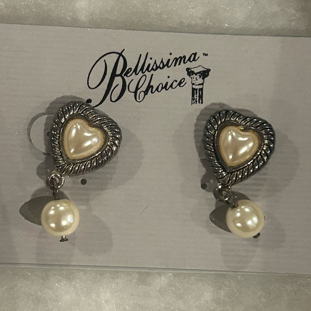Bellissima by D’Choice Silver Tone Heart & Pearl Drop Earrings - NIB - Picture 3 of 5